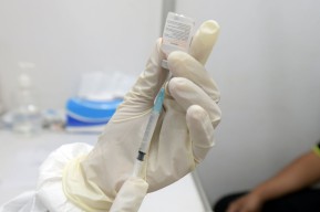 Pemerintah Utamakan Penggunaan Vaksin COVID-19 Produksi Dalam Negeri