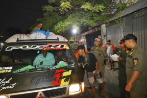 Lindungi Pedagang Pasar Keputran, Satpol PP Surabaya Tak Gentar Tertibkan PKL Pedestrian