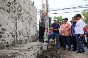Wali Kota Surabaya Tegaskan Penanganan Banjir Prioritas Utama, Meski Ada Kendala