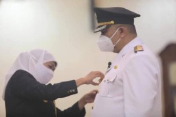Gubernur Khofifah Resmi Lantik Wisnu Sakti Buana
