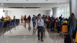 154 Pekerja dari Malaysia Datang, Disambut Screening Rapid Test