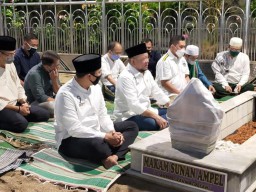 Irjen Fadil Imran Diajak LaNyalla Ziarah Sunan Ampel