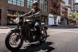 Wow, Triumph Luncurkan Motor Khusus untuk Dijual di India Lho