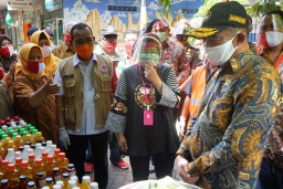Kunjungi Surabaya, Menko PMK Apresiasi Terbentuknya Sektor Tangguh