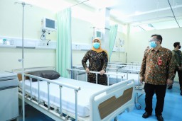 Gubernur Khofifah Resmikan IGD Penyakit Menular RSUD Dr. Soetomo