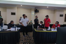 Rekapitulasi Suara Pilkada Surabaya Sementara Ditunda