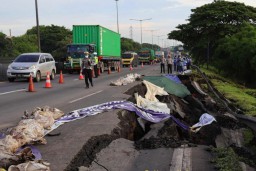 Longsor di KM 06+200 Arah Gempol Jasamarga Lakukan Rekayasa Lalin