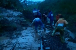 Pasca Banjir, Jalur KA Pohgajih-Kesamben Kembali Bisa Dilewati