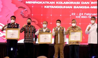 Pemprov Jatim Raih Penghargaan dari BNPB