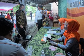 Cek Penyaluran BPNT di Boyolali, Menko PMK Dengarkan Keluhan Warga