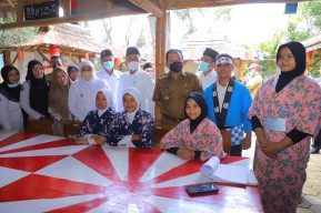 Gubernur Khofifah Apresiasi SMK Perikanan Kelautan Puger