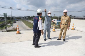 Ganjar Cek Progres Pembangunan Tol Solo-Yogyakarta