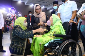 Khofifah Ajak Pegang Teguh Sembilan Nilai Utama Gus Dur