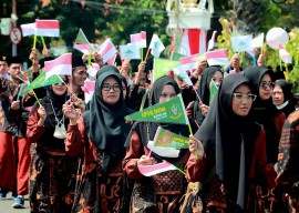Gubernur Khofifah Beri Bonus Seluruh Anggota Kafilah Jatim