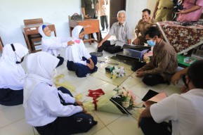 Seru-seruan Ganjar Bareng Anak Berkebutuhan Khusus di Kebumen