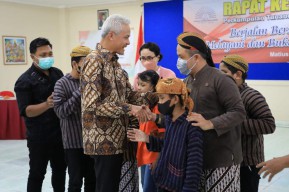 Ganjar Dorong Komunitas untuk Dampingi Difabel