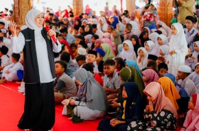 Beri Bantuan Usaha Z Chicken untuk 30 Mustahik di Kabupaten Probolinggo
