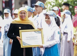 Hardiknas 2023, Gubernur Khofifah Ajak Insan Pendidikan Serentak Wujudkan Merdeka Belajar