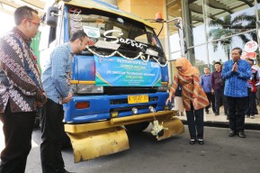 Gubernur Khofifah Semangati Eksportir Perluas Pasar Luar Negeri