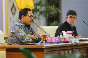 Hari Pertama Kerja, Pj Gubernur Jateng Tancap Gas Beri Arahan 35 Bupati/ Wali Kota dan OPD Pemprov