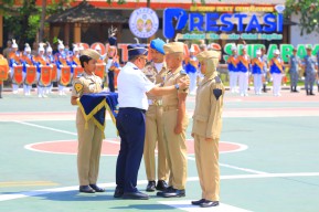 Poltekbang Surabaya Melantik 71 Taruna-Taruni Baru