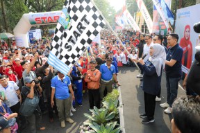 Ribuan Masyarakat Antusias Ikuti Jalan Sehat dan Pasar Murah di Bakorwil Malang