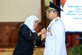 Gubernur Khofifah Lantik Ali Kuncoro Jadi Pj Walikota Mojokerto