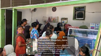 Yayasan Satria Sarang Garuda Bagikan Makan Siang dan Susu Gratis