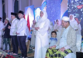 Refleksi Akhir Tahun, Khofifah Minta Doa-Dukungan Maju Pilgub Jatim 2024 Dengan Emil Dardak