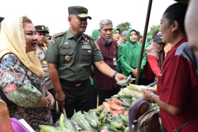 Jelang Ramadan, Pemprov Jateng dan Kodam IV/Diponegoro Gelar Pasar Murah