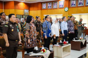 Hadiri Sharing Session di RSUD Dr. Soetomo, Pj. Gubernur Adhy Pesankan Pelayanan Berkualitas dan Sinergitas
