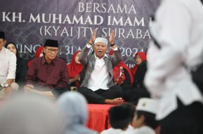 Gelar Peringatan Nuzulul Quran, PDI Perjuangan Jatim Berbagi Kebahagiaan Bersama Anak Yatim