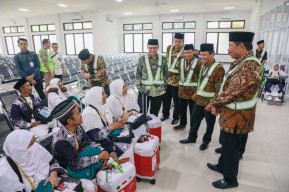 Dipermudah Fasilitas Fast Track, Pj Gubernur Jateng Lepas 352 Jemaah Calon Haji Kloter Pertama