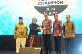 Sukses Pertahankan Kinerja Solid,  Bank Jatim Raih Penghargaan The Asian Post Best Regional Champion 2024