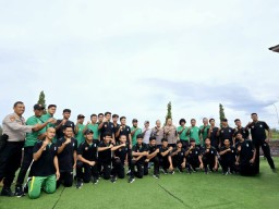 Jamuan Kejutan dari Kabid Propam Polda Aceh untuk Tim Sepakbola Jatim, Perayaan Kemenangan yang Penuh Kebahagiaan