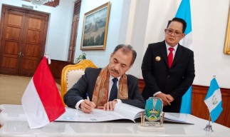 Kerja Sama Ekonomi dan Budaya Ditingkatkan, Pj. Gubernur Jawa Timur Terima Kunjungan Dubes Guatemala