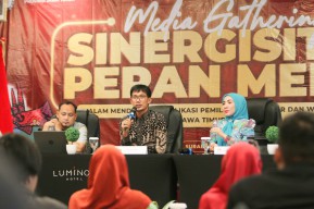 Debat Terbuka Pilgub Jatim 2024: Siaran Langsung, Panelis Akademisi, dan Tema Penting