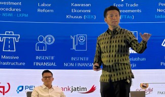 Emil Dardak Soroti Pertumbuhan Investasi di Jatim dalam Mukota VII Kadin Surabaya