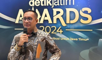 PT Jatim Grha Utama Raih Penghargaan Akselerator Pangan Lokal Bergizi di detikJatim Awards 2024
