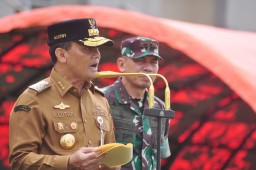 Pembatasan Kendaraan Sumbu Tiga Diberlakukan 24 Maret - 8 April 2025, Gubernur Jateng Imbau Kepatuhan