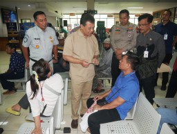 Program Pemutihan Pajak Kendaraan Bermotor, Gubernur Jateng Ahmad Luthfi: Ini Bentuk Keberpihakan pada Rakyat