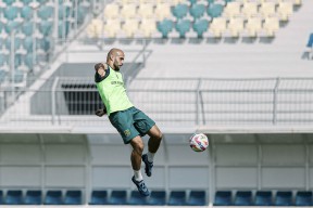 Mohammed Rashid Optimistis Persebaya Raih Kemenangan Lawan Barito Putera