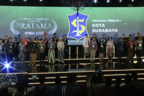 Kota Surabaya Raih Dua Penghargaan dari Kemenkes RI, Salah Satunya Kategori Pratama Terbaik 1 STBM 2023