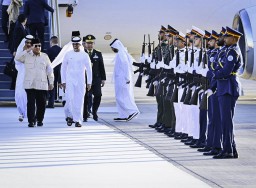 Langit Abu Dhabi Sambut Presiden Prabowo: Lawatan Diplomatik Perdana di Tengah Isu Global