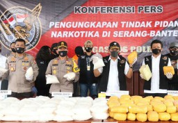 Bongkar Jaringan Timur Tengah, Polri Amankan 821 Kilogram Sabu