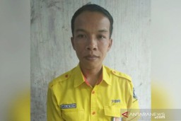 Luar Biasa!  Petugas Kebersihan Ini Kembalikan Rp 500 Juta