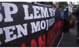 Kapolrestabes Surabaya Pimpin Pengamanan Demo Buruh
