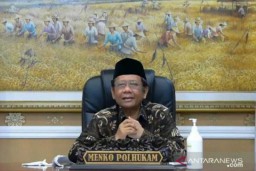 Mahfud MD: Tangkap Pelaku Pembunuhan Satu Keluarga di Sigi