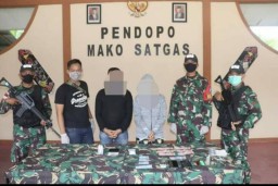 Satgas Pamtas Batalion Infantri 642/Kapuas Ringkus Pengedar Narkoba