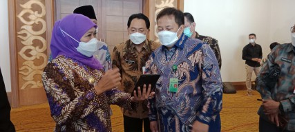 Gubernur Khofifah Raih Penghargaan sebagai Pembina Pemberdayaan Masyarakat
